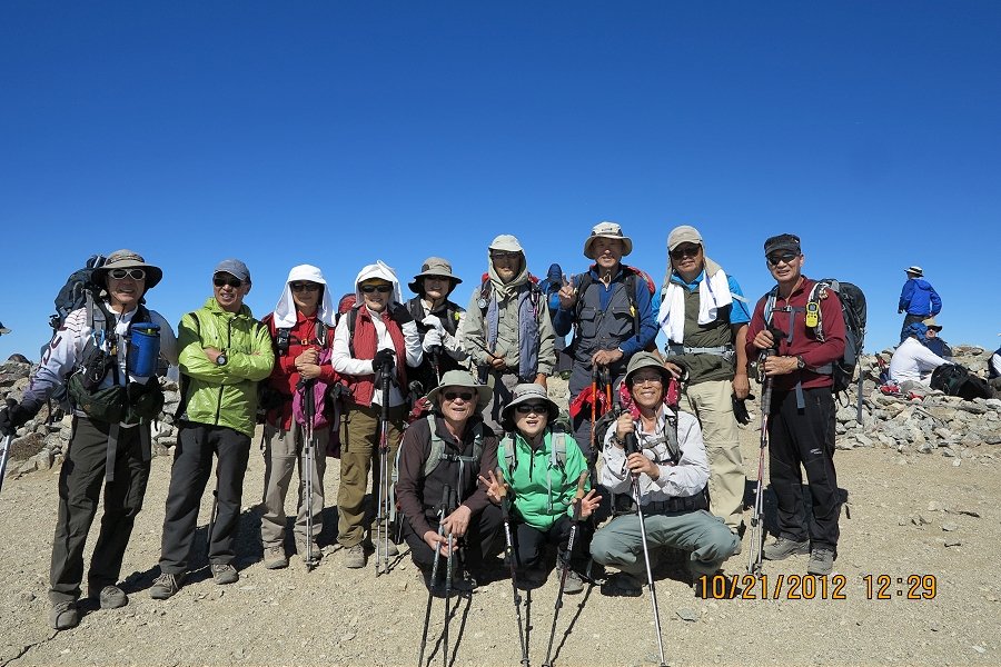 정상의 12인.JPG