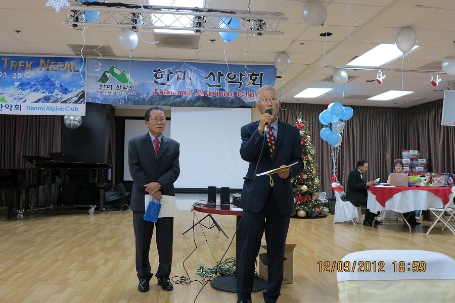 한미 산악회 두 지주.JPG