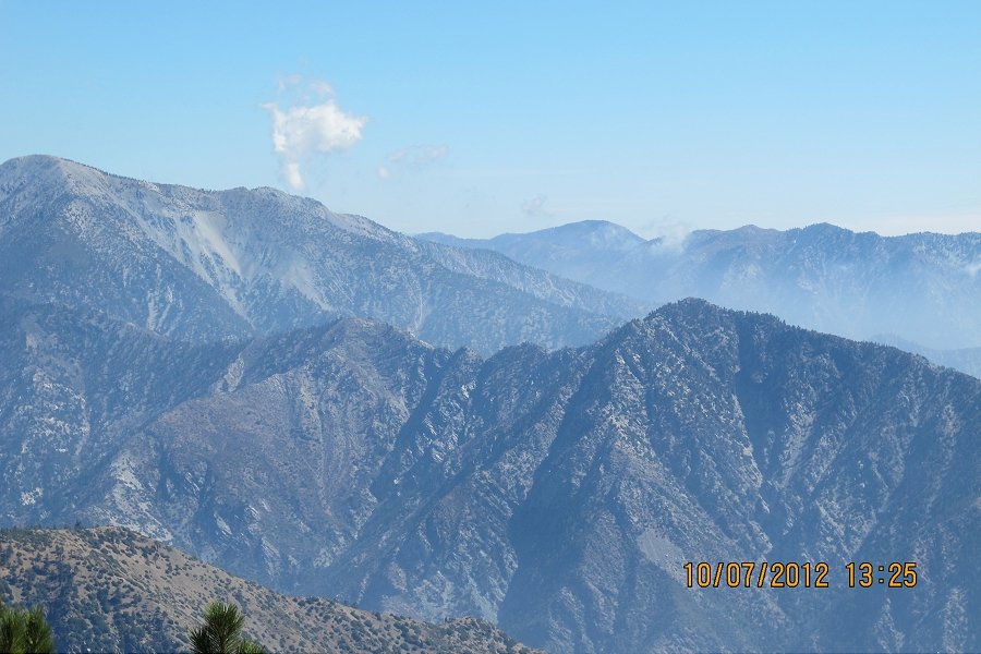 오른 족이 Iron Mt. 왼쪽이 Baldy.JPG